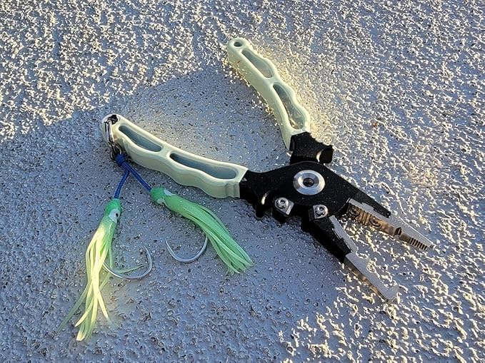 Fishing.Evike Professional "Tracer-Knight" Glow-in-the-Dark Sea-Ready Fishing Pliers